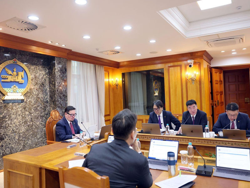 Гашуунсухайт боомт, улсын хилийн зурваст хууль зөрчиж олгосон 66 га газрыг төрийн мэдэлд буцаан авлаа